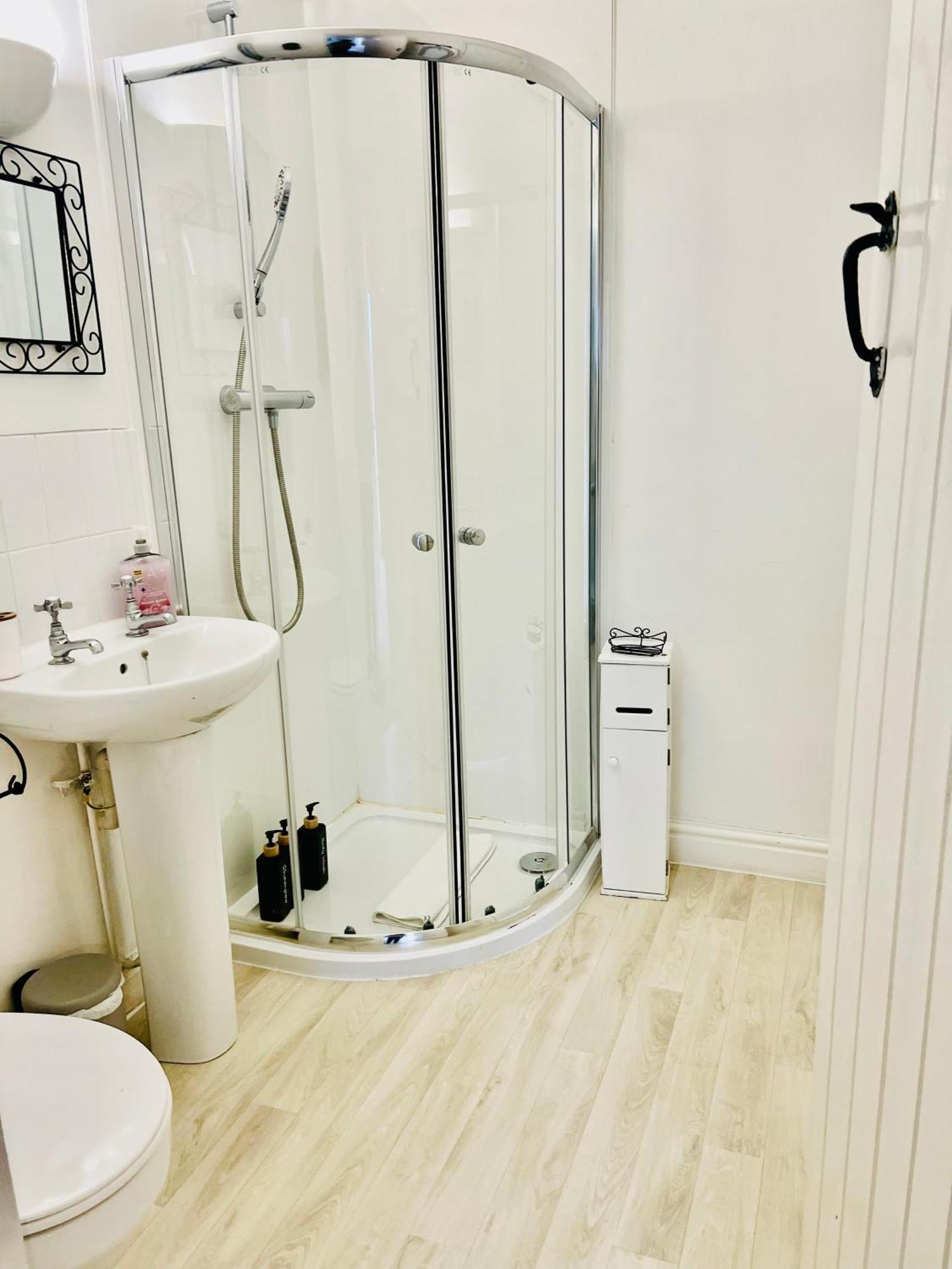 Castleford Cottage , Lowermill Estate Somerford Keynes Εξωτερικό φωτογραφία