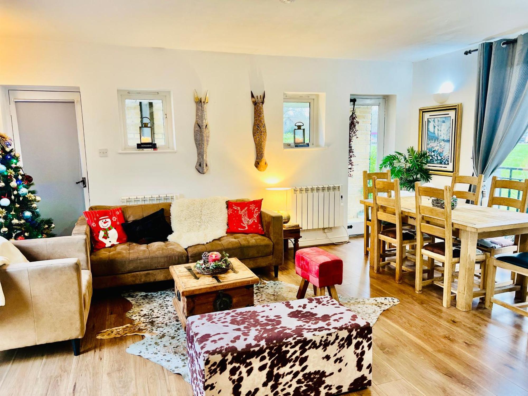 Castleford Cottage , Lowermill Estate Somerford Keynes Εξωτερικό φωτογραφία